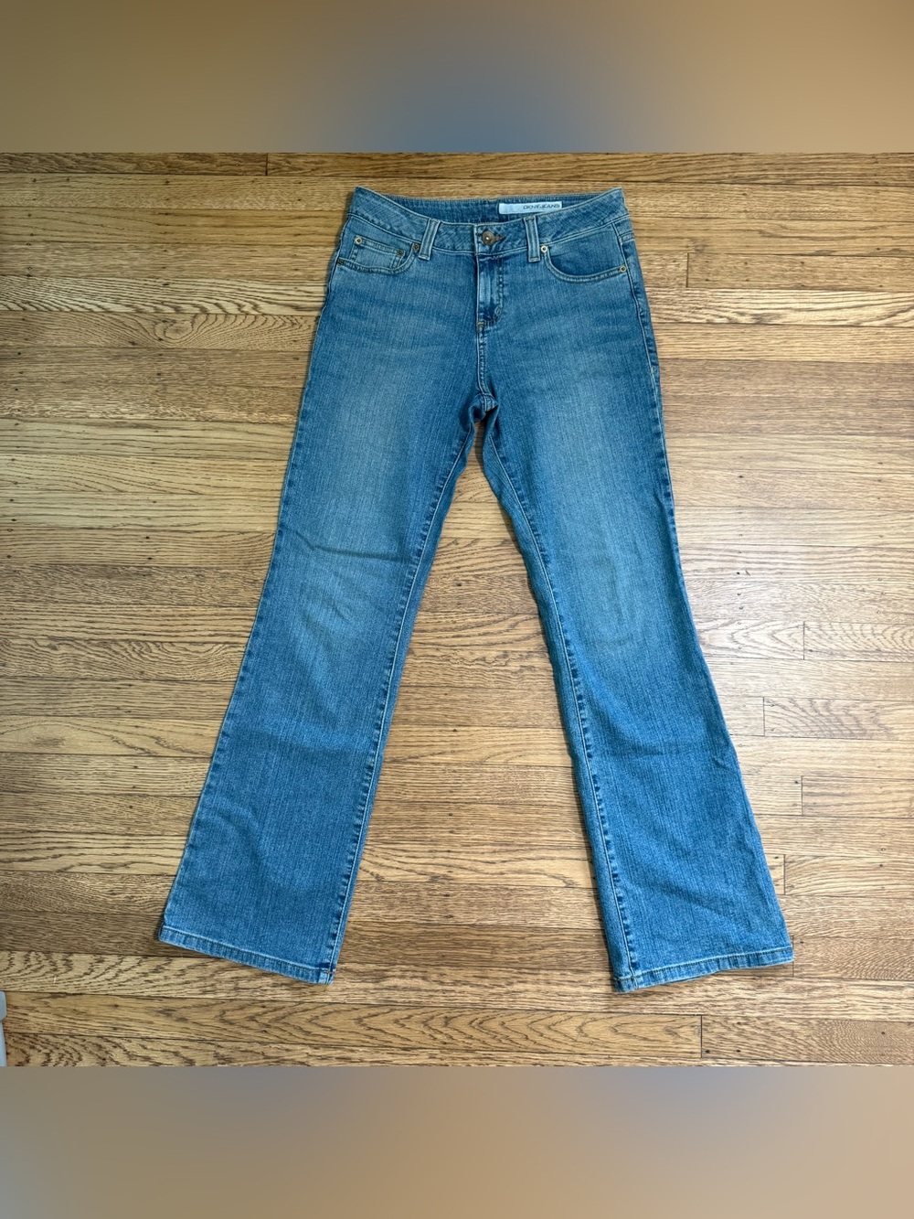 Dkny Women’s Denim Medium Blue Flare Jeans size 10